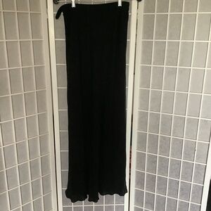 Episode Black Silk Crepe Skirt with darts